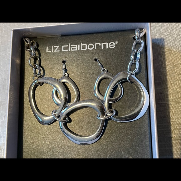 Brand New Liz Claiborne Boxed Fashion Necklace and Earring Set - Picture 2 of 2